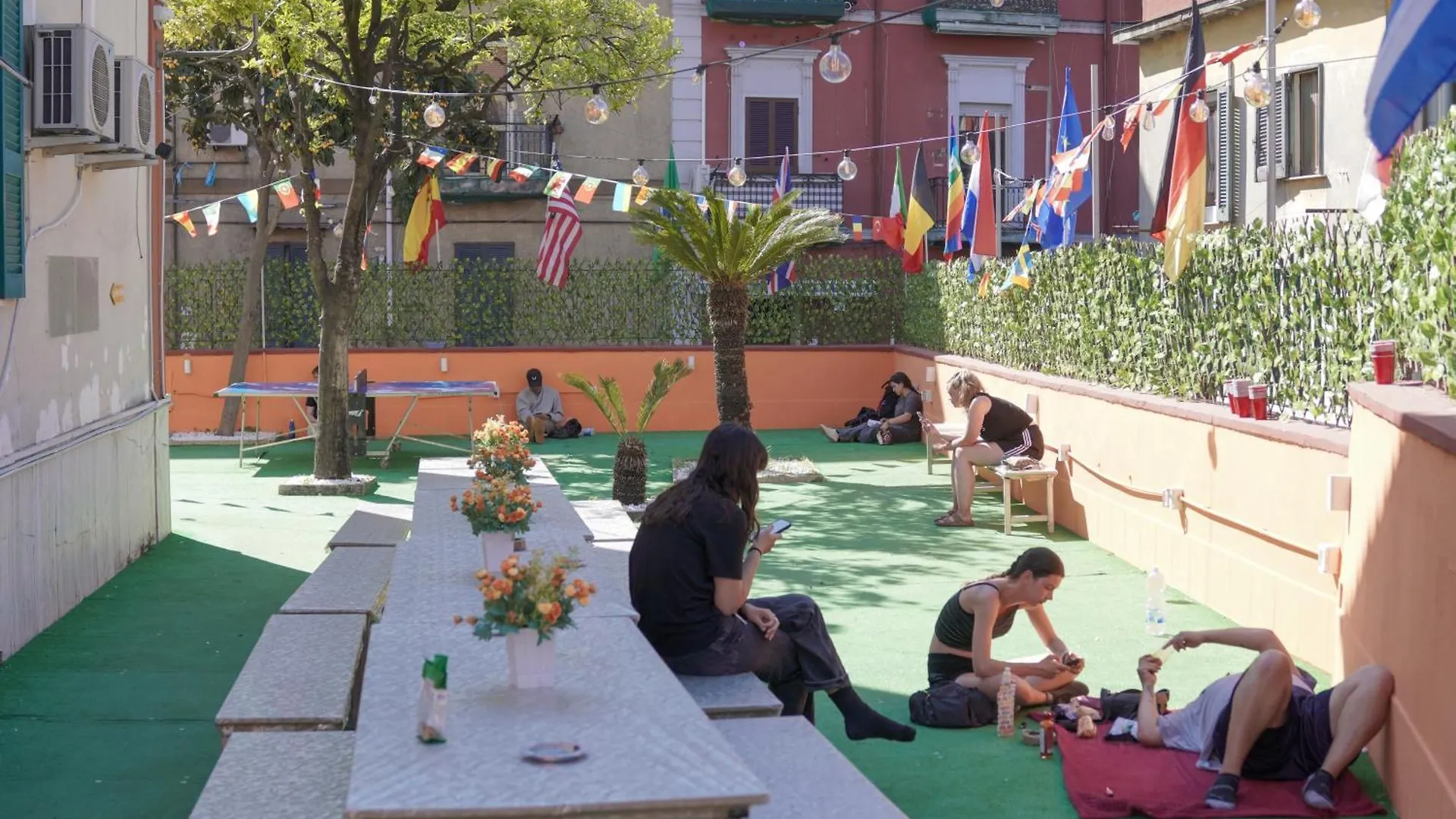 Naples Experience Hostel - Age Limit 18-28