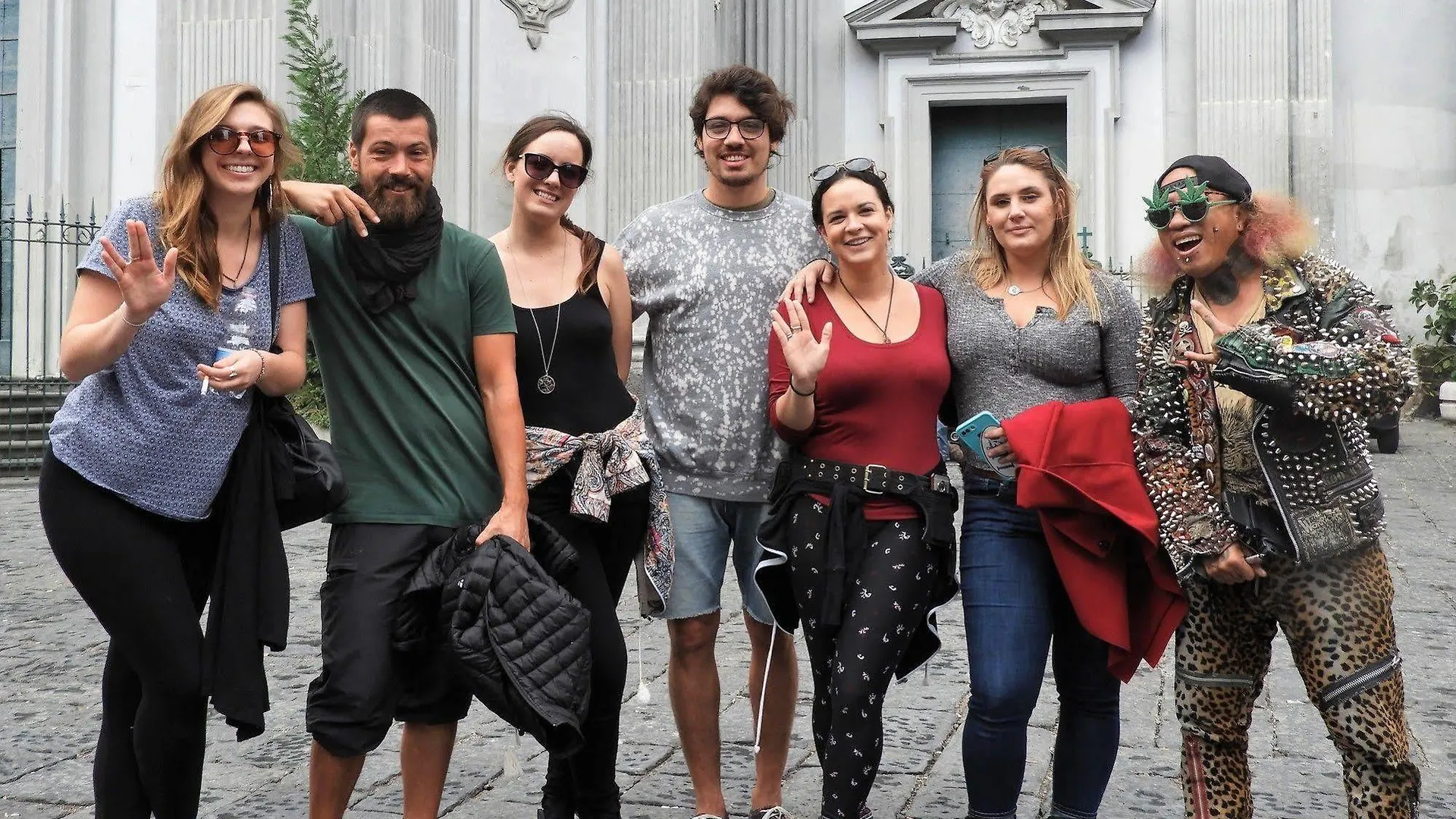 Naples Experience Hostel - Age Limit 18-28