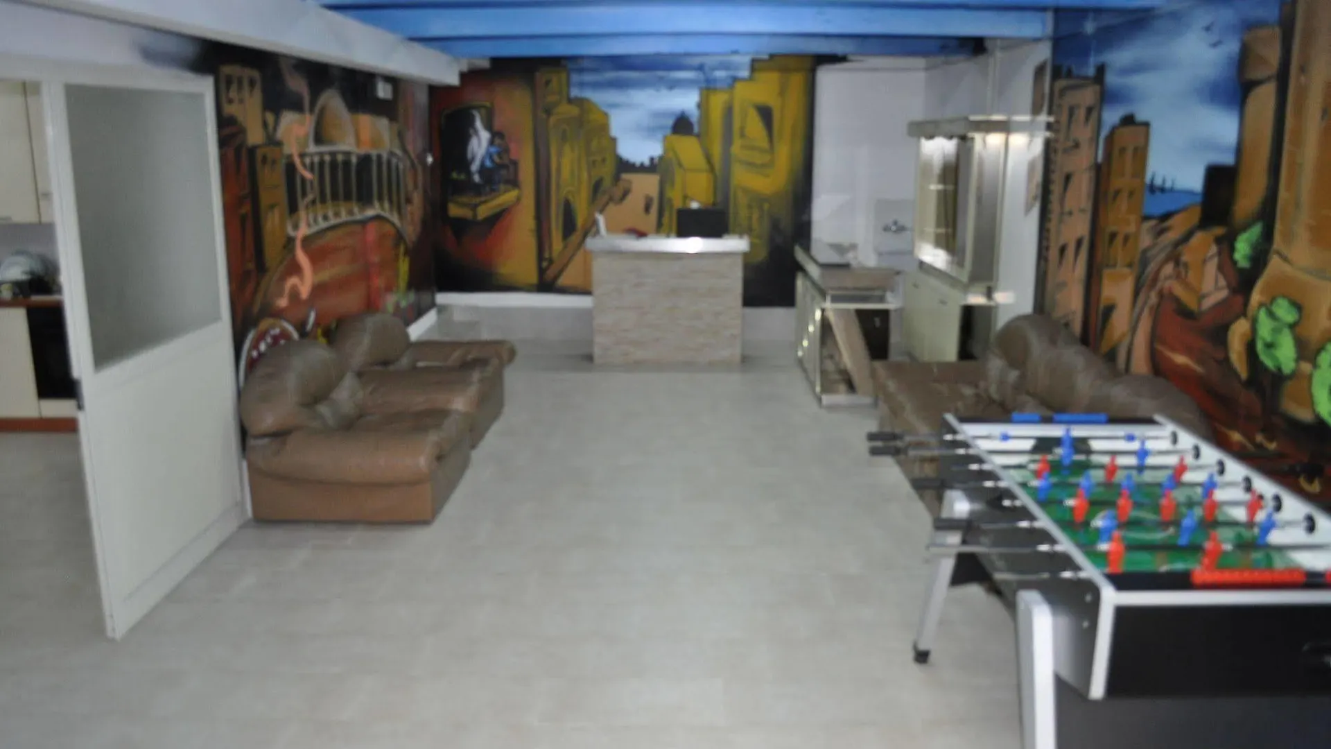 Naples Experience Hostel - Age Limit 18-28
