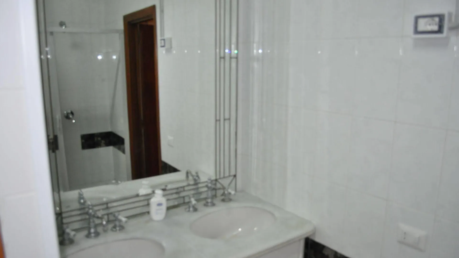 Naples Experience Hostel - Age Limit 18-28 イタリア